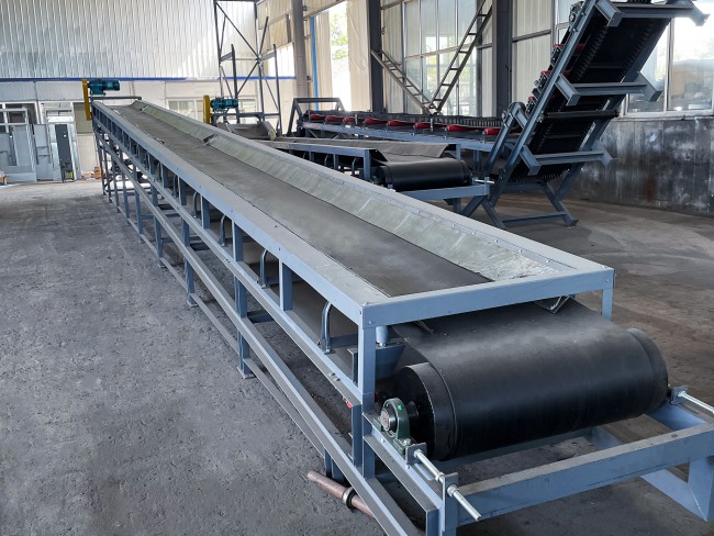 一臺(tái)皮帶輸送機(jī)發(fā)貨啦！