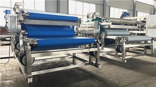 2臺(tái)帶式壓榨機(jī)完工發(fā)走啦！