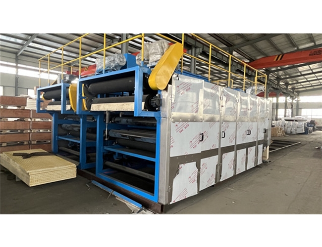 某污水處理廠訂購的2臺污泥二次脫水機(jī)完工發(fā)貨！