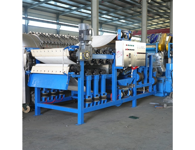 1臺(tái)帶式壓榨機(jī)完工發(fā)貨