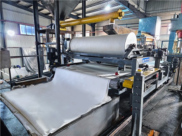 浙江客戶定制的智能超高壓疊層壓濾機(jī)，投入使用啦！