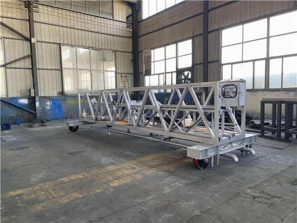 一臺橋式吸砂機(jī)完工發(fā)貨