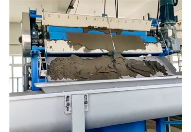 博宇環(huán)保帶式污泥脫水機(jī)，保障污泥處理效率！